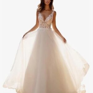 Floral Lace & Tulle V-Neck A-Line Wedding Dress - Romantic Low Back